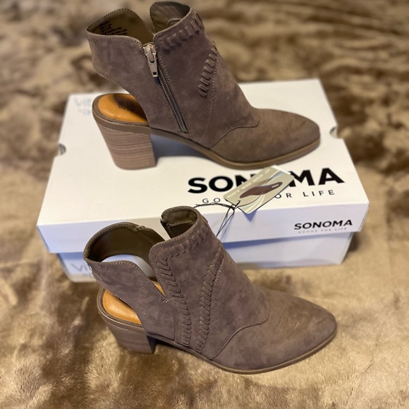 Sonoma Shoes - Sonoma cushioned brown suede Booties with zip side. Size 9
